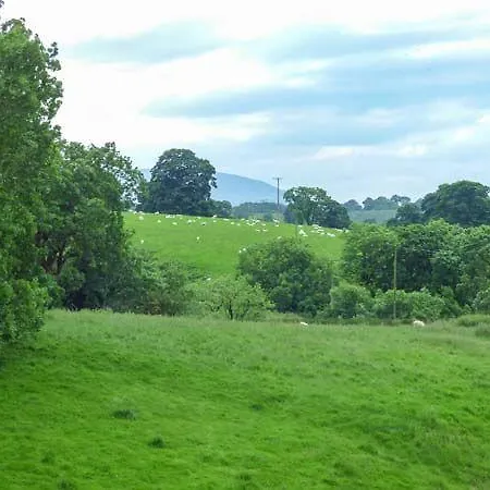 Dales Valley View * Halton West